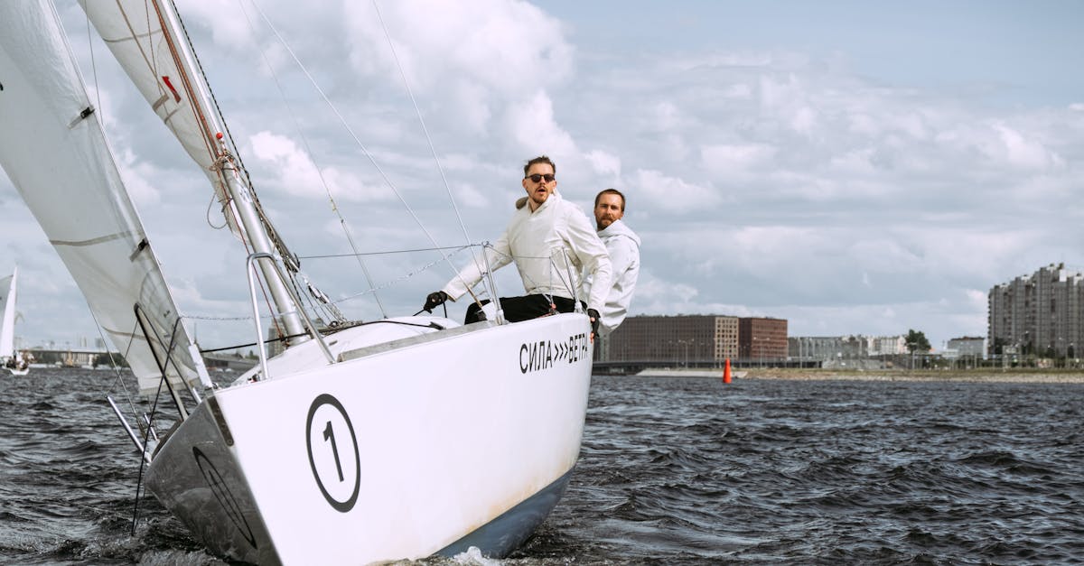 支付宝小号买卖：红霞影视app详情下载教程